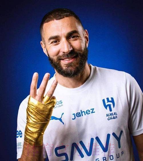 本泽马在欧冠攻破34队球门 超越劳尔仅次于梅罗 本泽马在欧冠攻破34队球门 超越劳尔仅次于梅罗